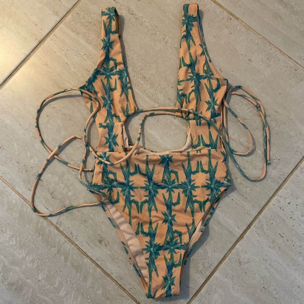 La gotta swimwear